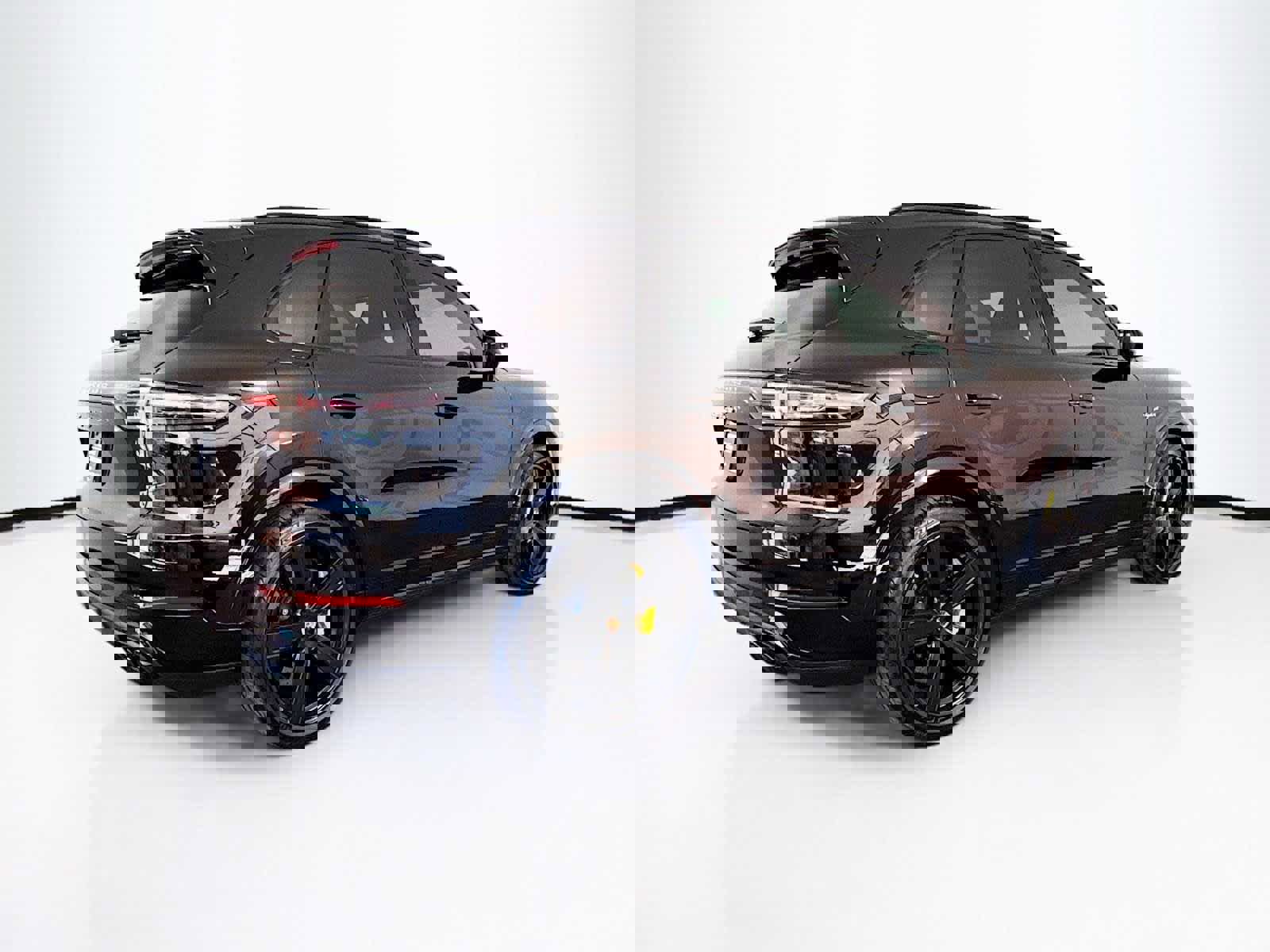 Used 2023 Porsche Cayenne Turbo S image 9