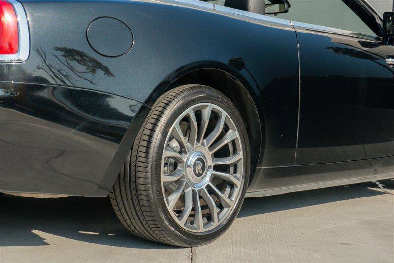 Used 2018 Rolls-Royce Dawn image 42