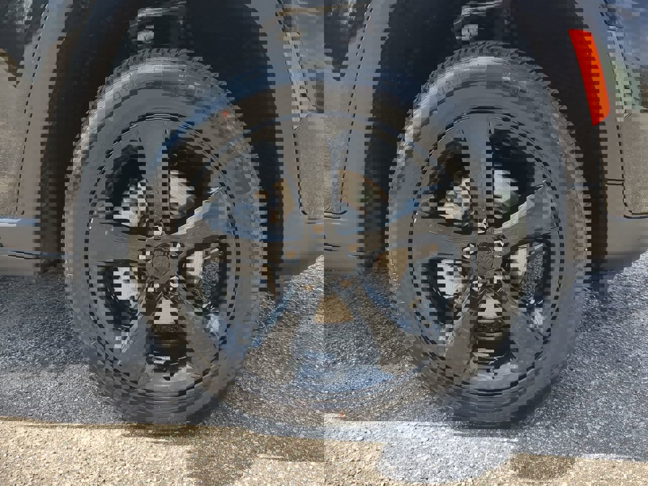 Certified 2023 Jeep Grand Cherokee Limited w/ Black Appearance Package image 9