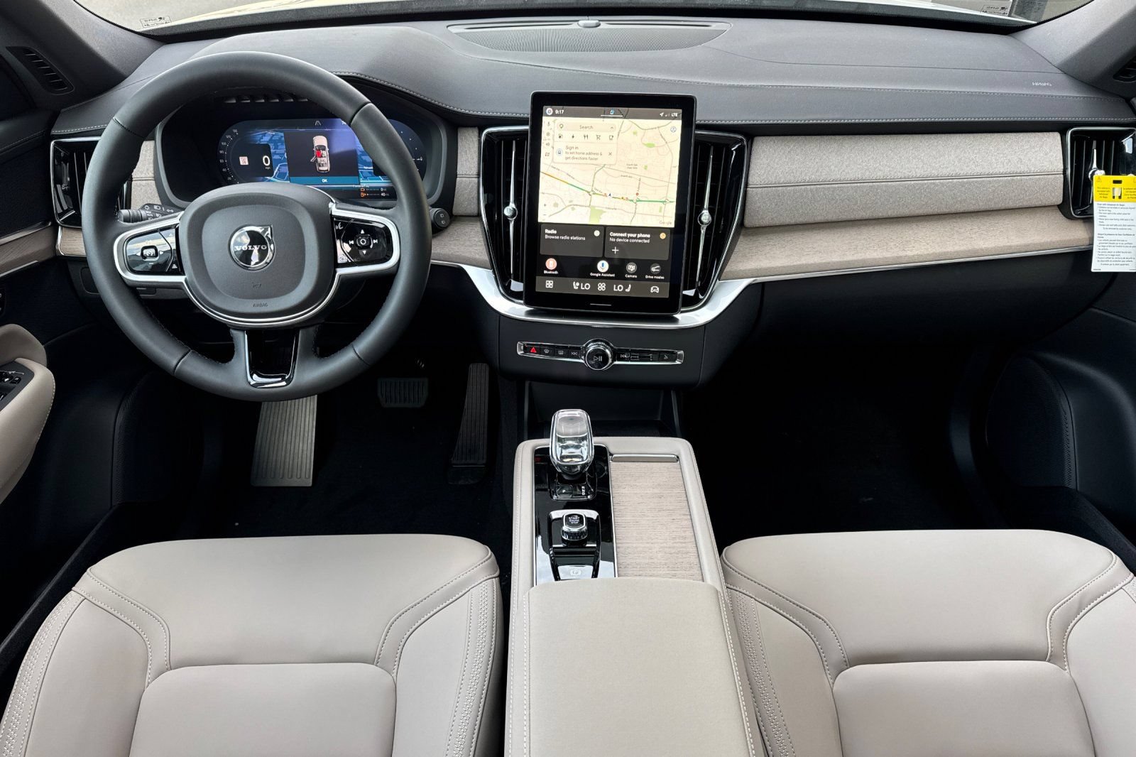 New 2026 Volvo XC90 T8 Plus w/ Protection Package AWD/4WD image 14