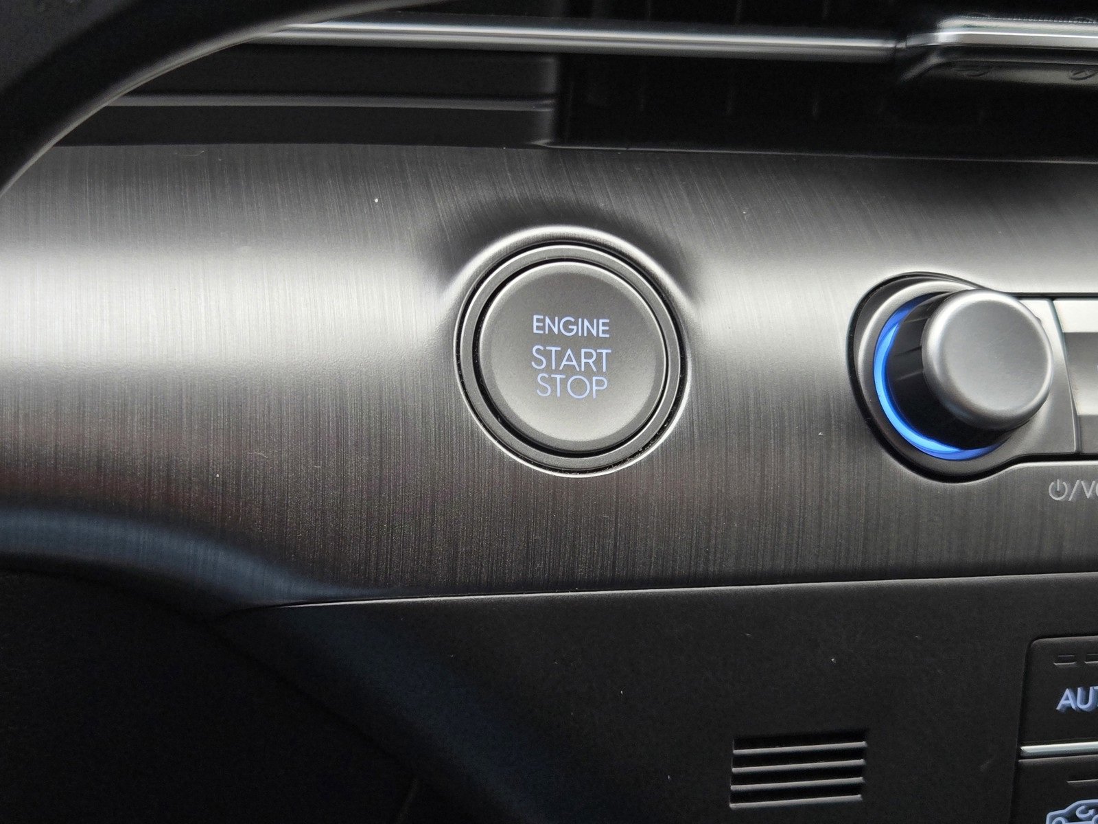 Used 2024 Hyundai Kona SEL image 20