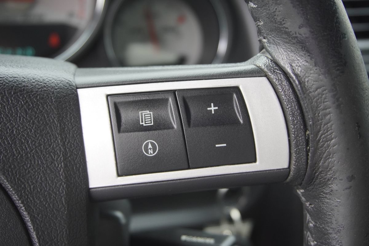 Used 2009 Dodge Challenger SRT8 RWD image 16