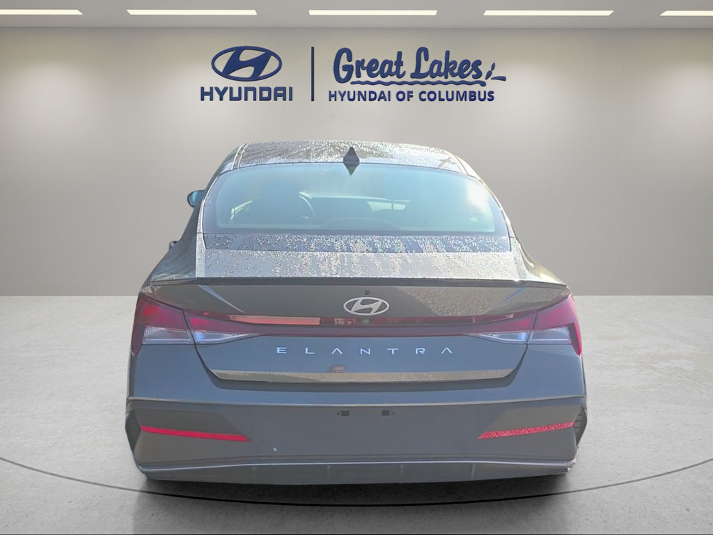 New 2026 Hyundai Elantra SEL Sport FWD image 4