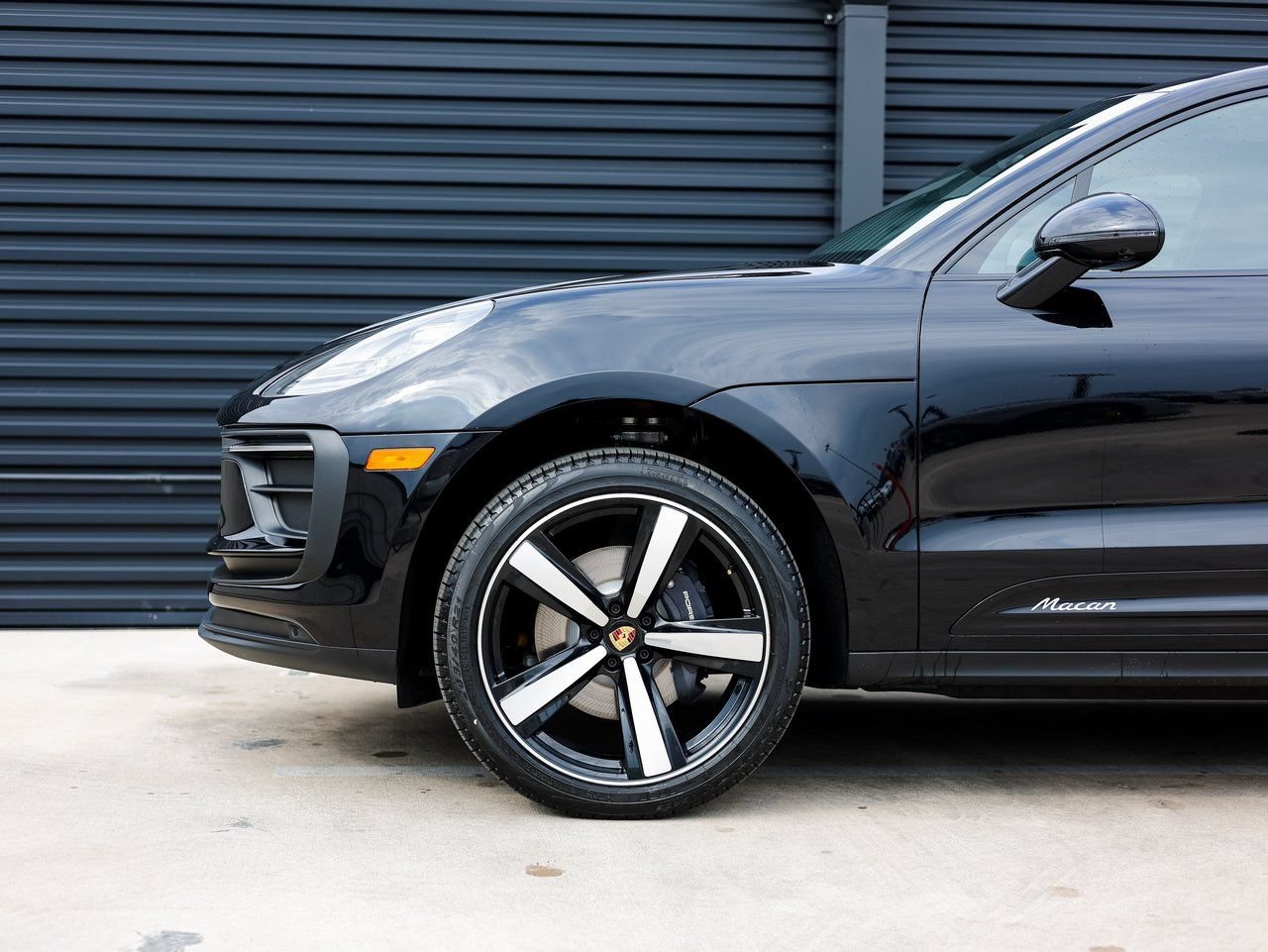 Certified 2026 Porsche Macan AWD/4WD image 11