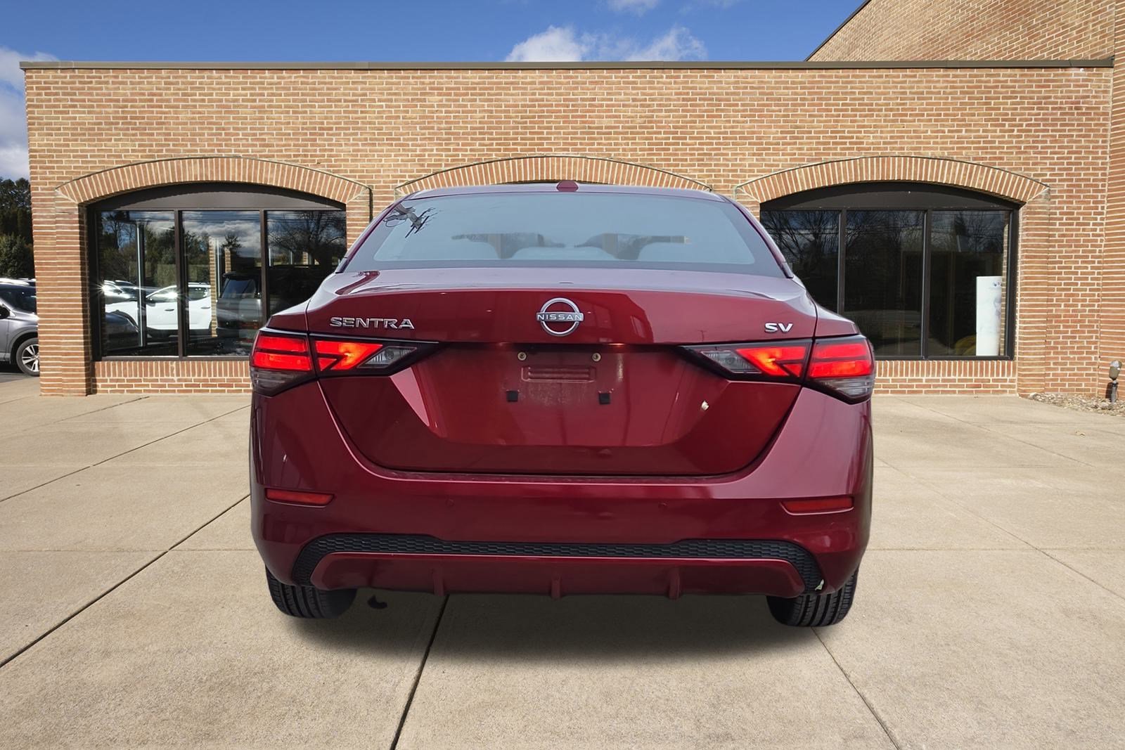 Used 2024 Nissan Sentra SV image 4