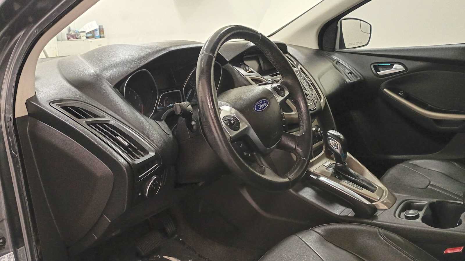 Used 2012 Ford Focus SEL FWD image 12