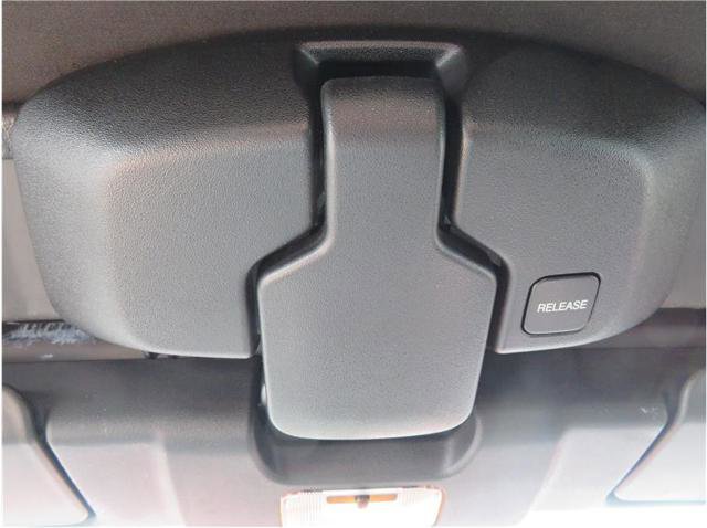 Used 2006 MAZDA MX-5 Miata Sport RWD image 26