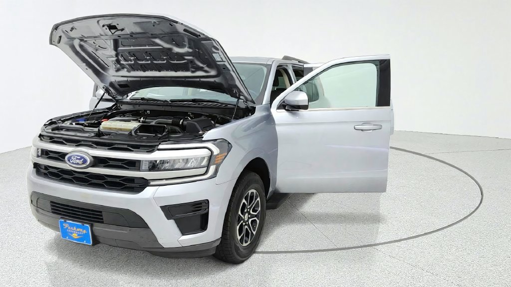 Used 2024 Ford Expedition XLT RWD image 10