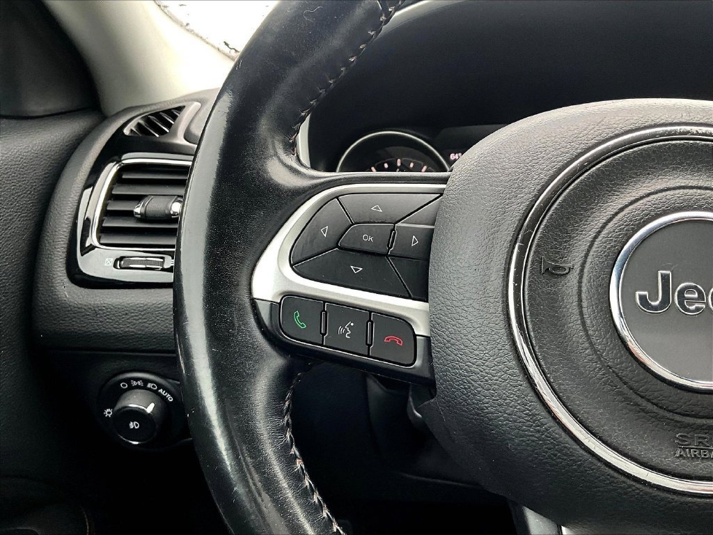 Used 2019 Jeep Compass Limited AWD/4WD image 14