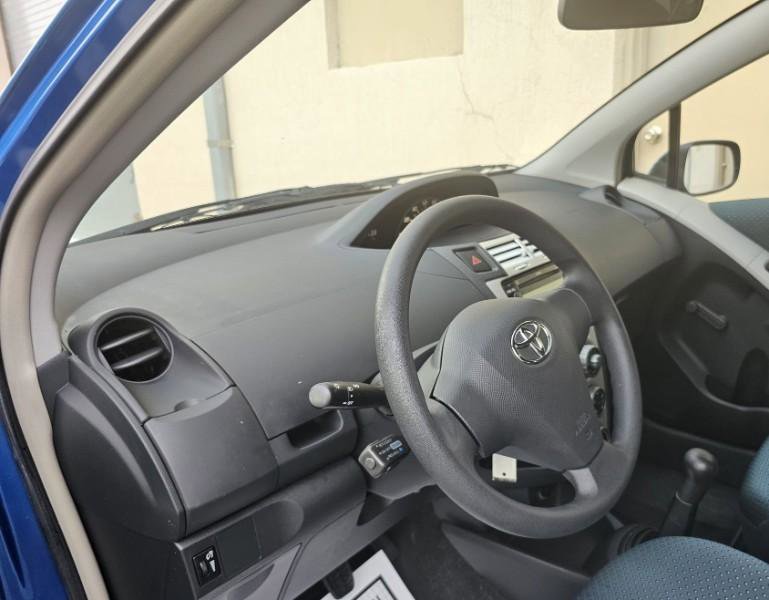 Used 2007 Toyota Yaris 2-Door Hatchback FWD image 21