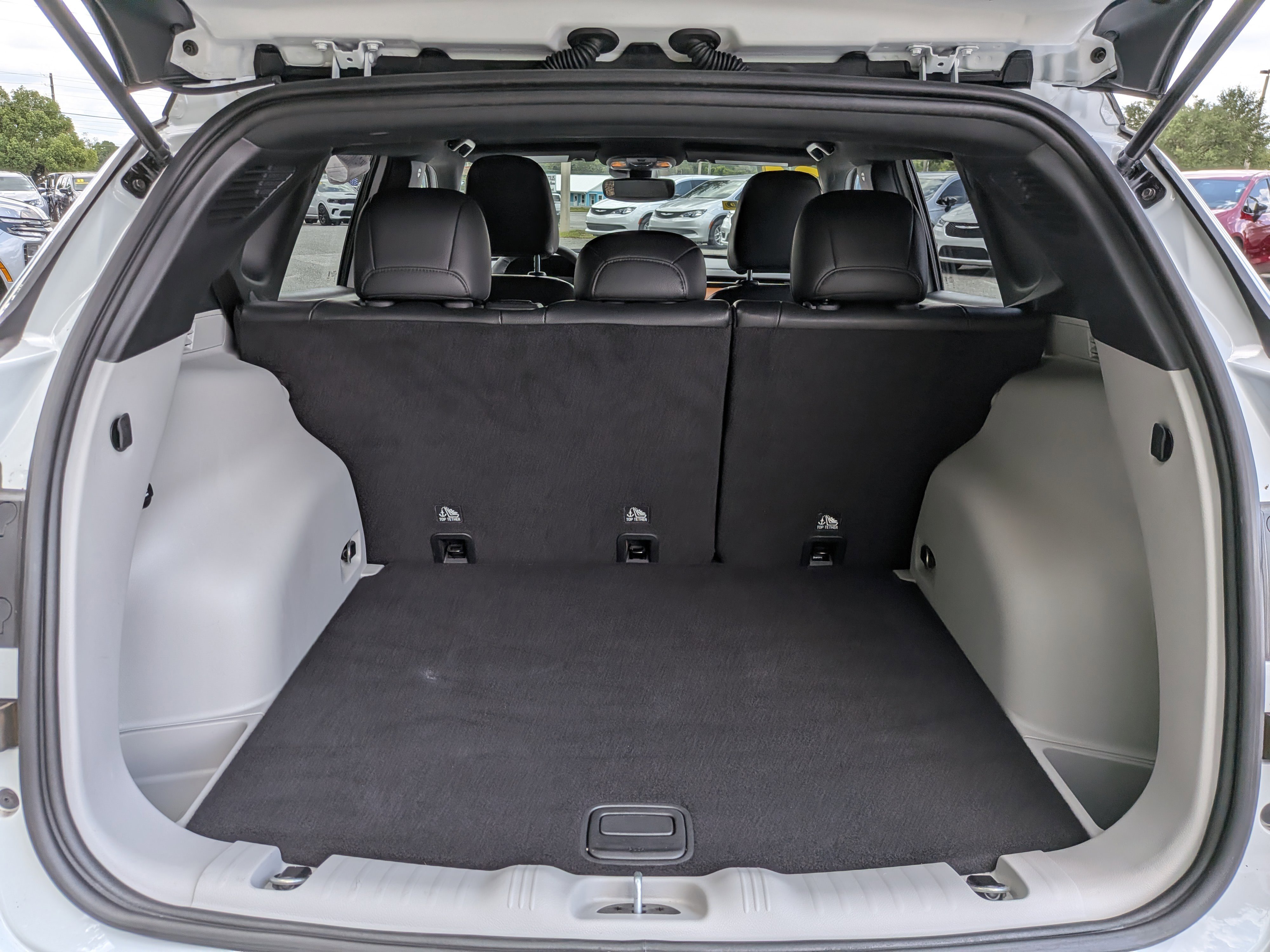 Certified 2023 Jeep Compass Limited AWD/4WD image 12