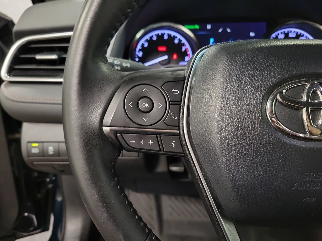Used 2018 Toyota Camry XLE FWD image 25