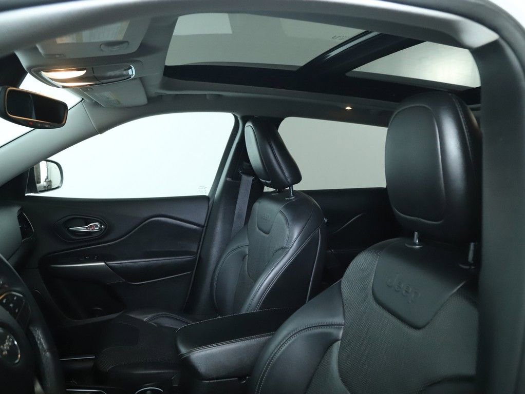 Used 2019 Jeep Cherokee Limited image 20