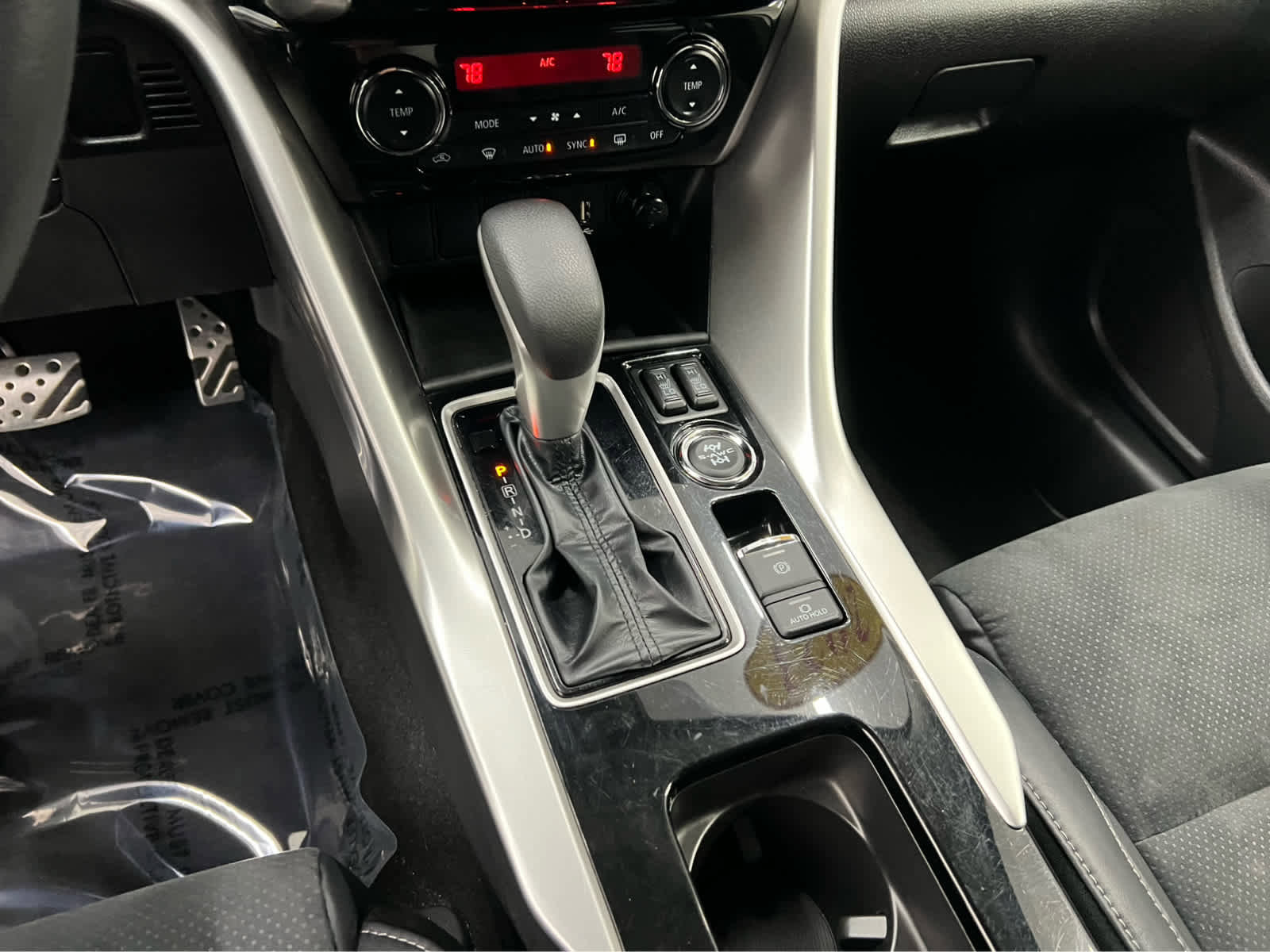 Used 2023 Mitsubishi Eclipse Cross SE image 30