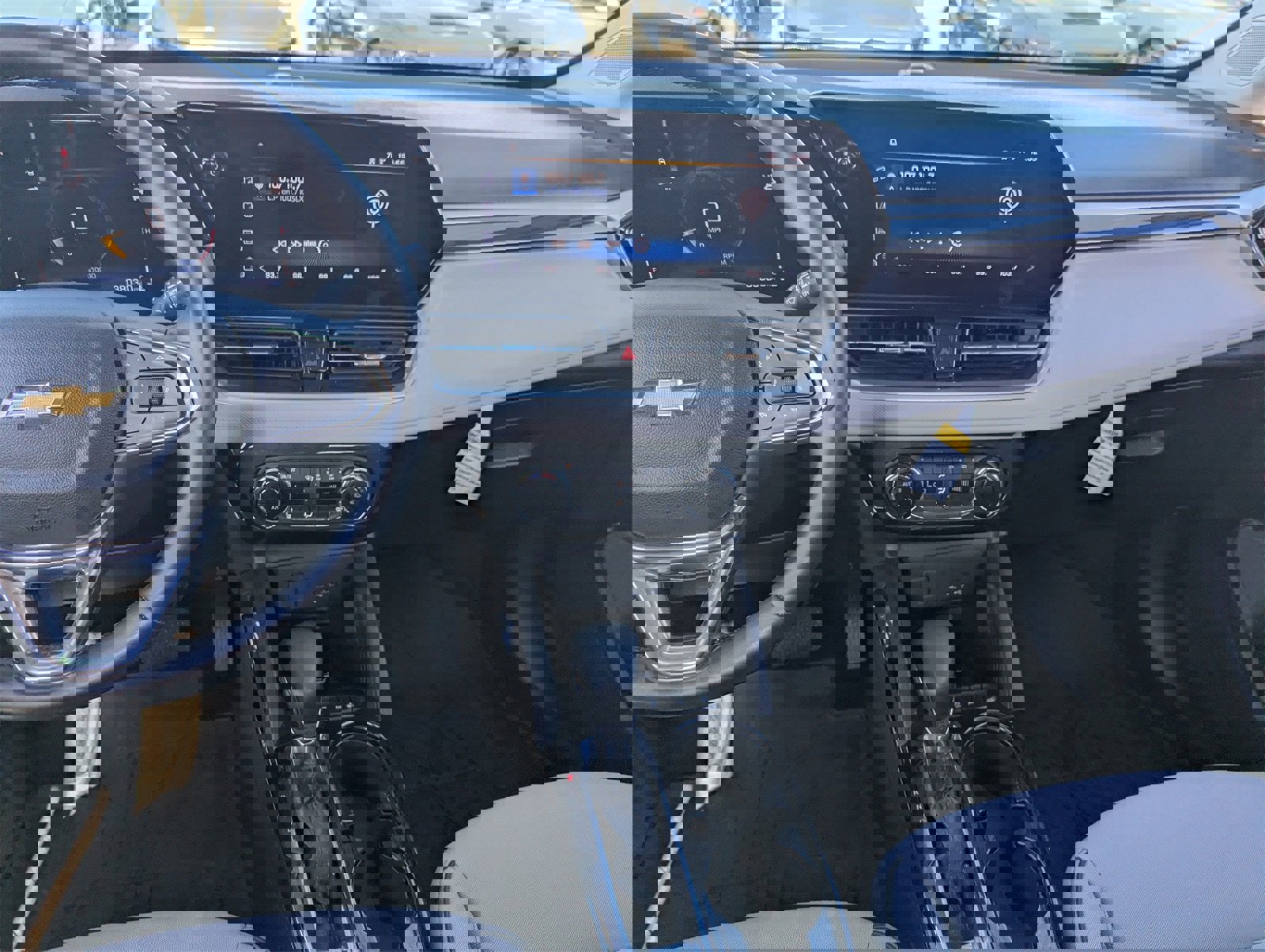 Used 2025 Chevrolet TrailBlazer LT w/ Convenience Package image 17