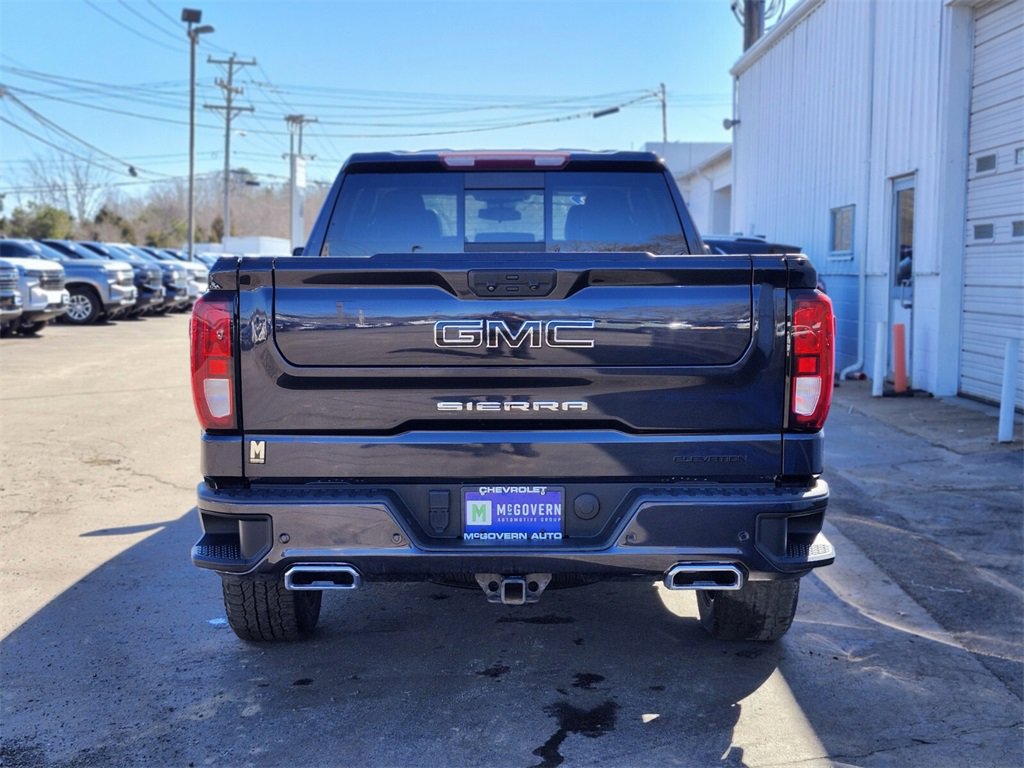 Used 2022 GMC Sierra 1500 Elevation w/ Elevation Premium Package image 4