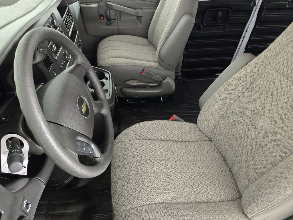 New 2026 Chevrolet Express 2500 w/ Communications Package RWD image 15