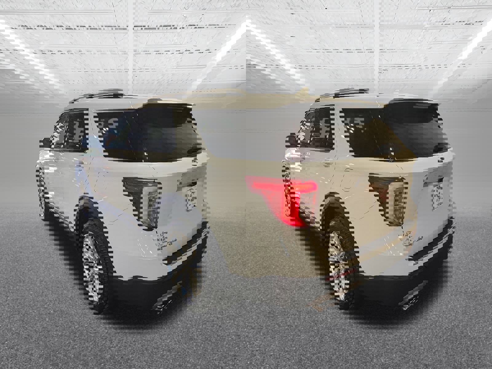 Used 2023 Ford Explorer Platinum w/ Technology Package image 8