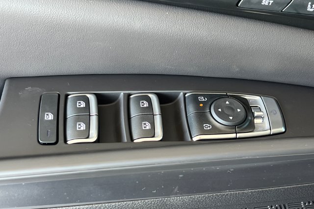 New 2027 Kia Carnival SX FWD image 13