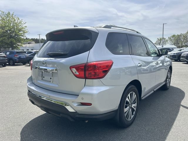 Used 2020 Nissan Pathfinder S image 5