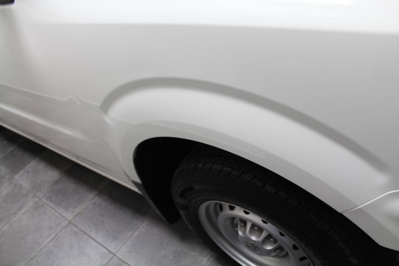 Used 2021 Nissan NV 1500 S image 33