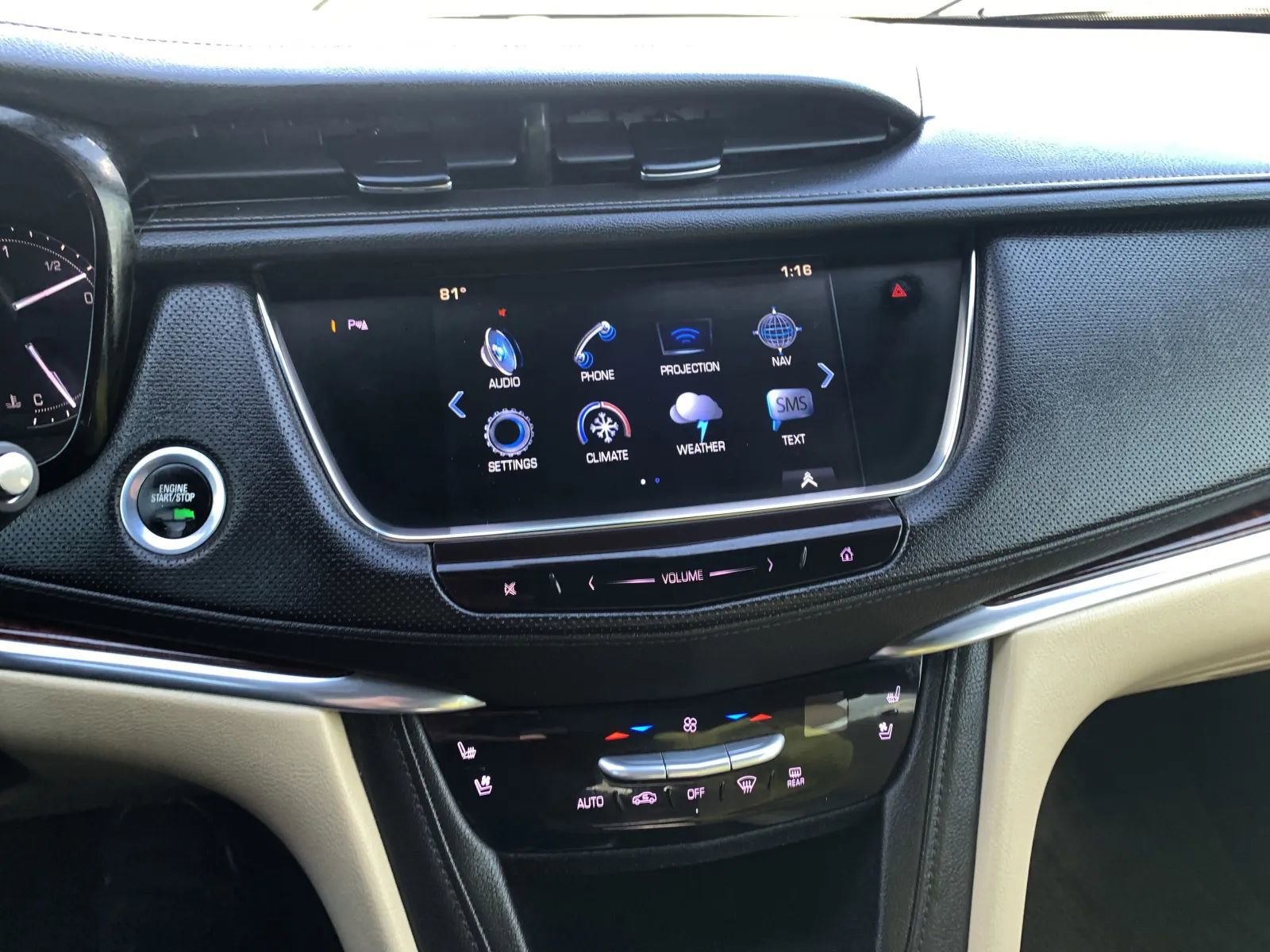Used 2017 Cadillac XT5 Premium Luxury image 17
