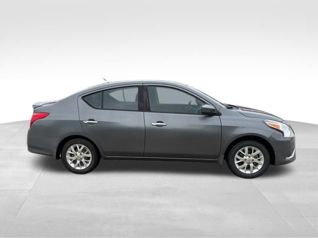 Used 2018 Nissan Versa SV w/ SV Special Edition FWD image 2