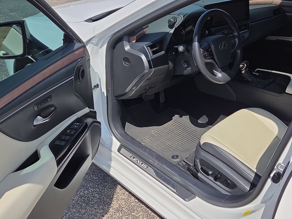 Used 2025 Lexus ES 350 w/ Premium Package FWD image 20