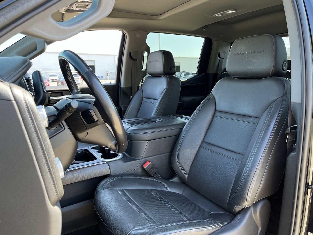 Used 2022 GMC Sierra 1500 Denali w/ Denali Premium Package AWD/4WD image 24