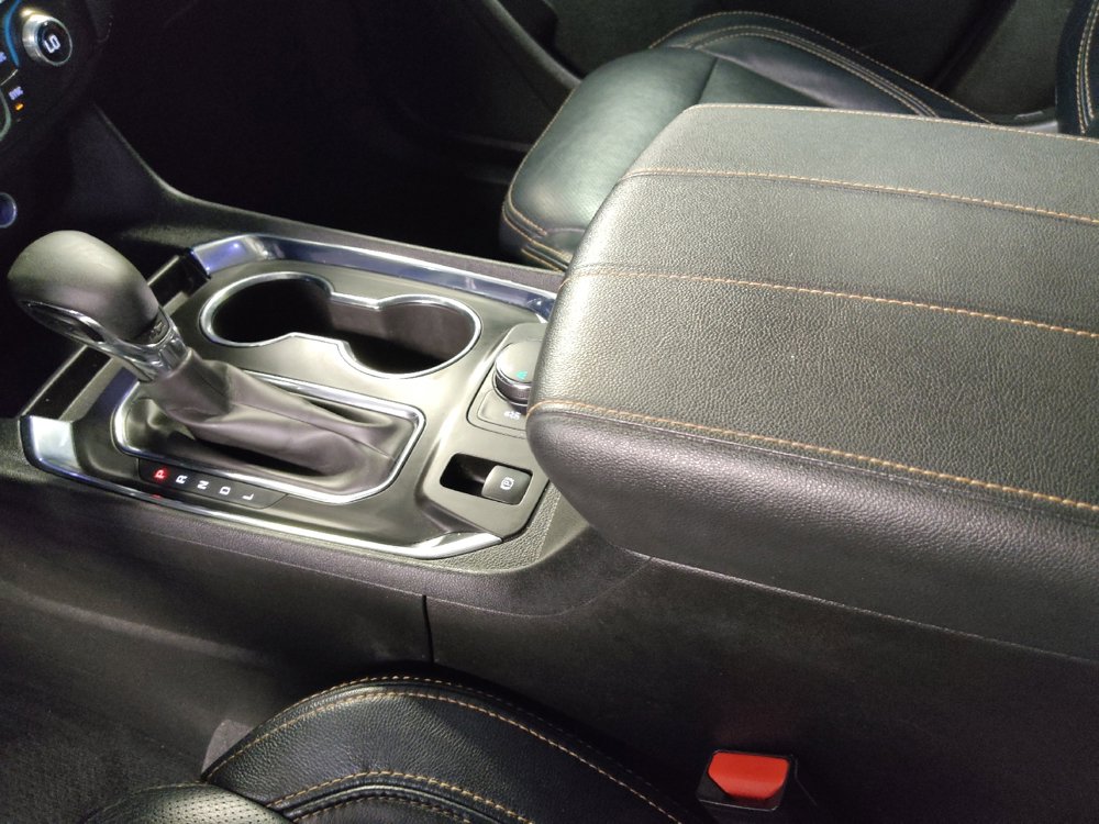 Used 2021 Chevrolet Traverse LS FWD image 26