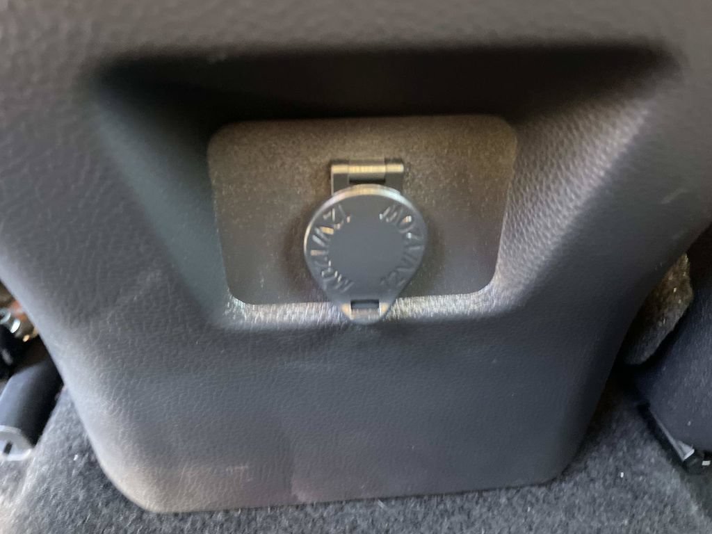 Used 2023 Toyota RAV4 LE FWD image 16