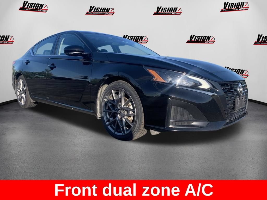 Used 2023 Nissan Altima 2.0 SR FWD image 5