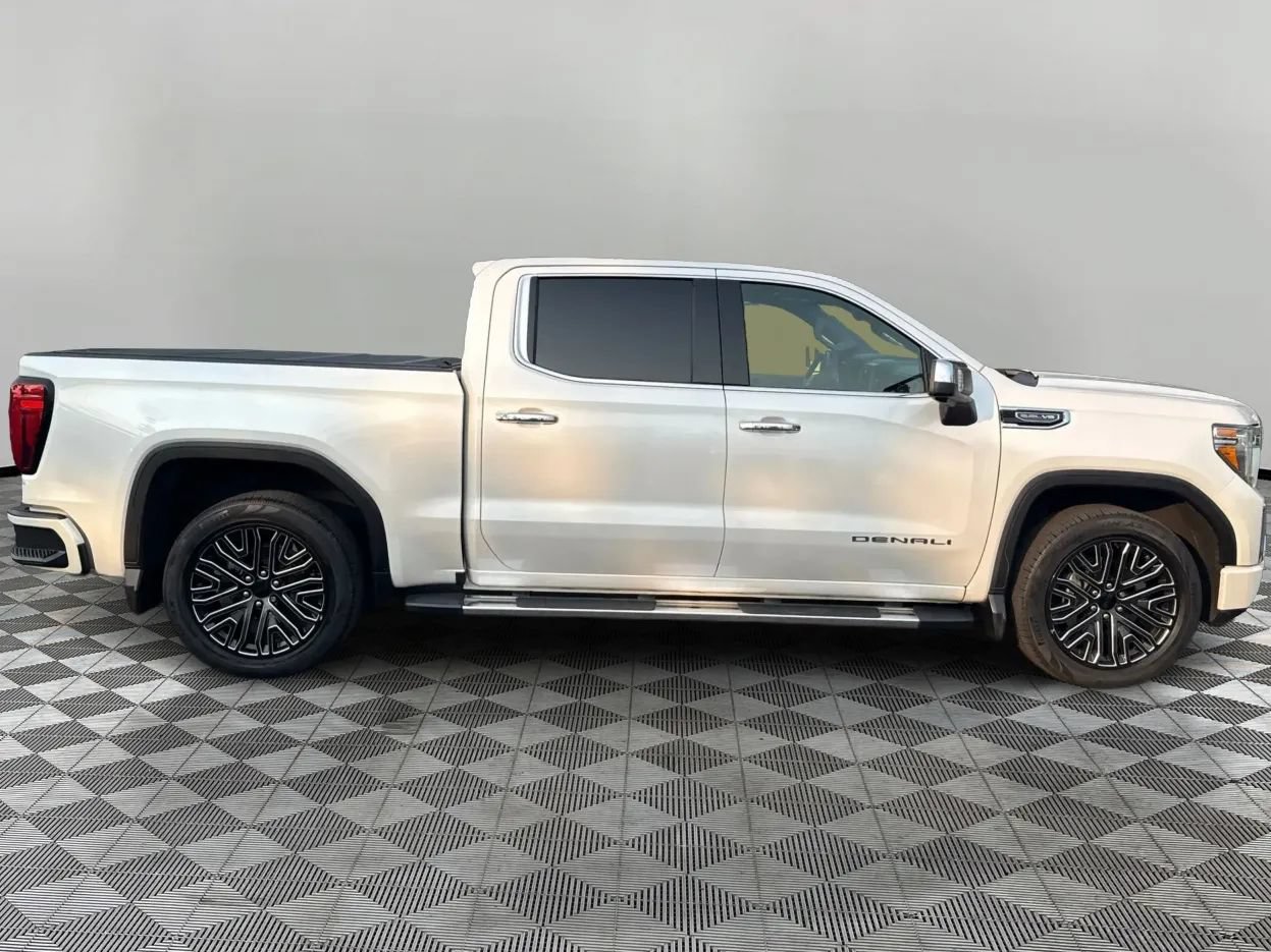 Used 2020 GMC Sierra 1500 Denali w/ Technology Package AWD/4WD image 4