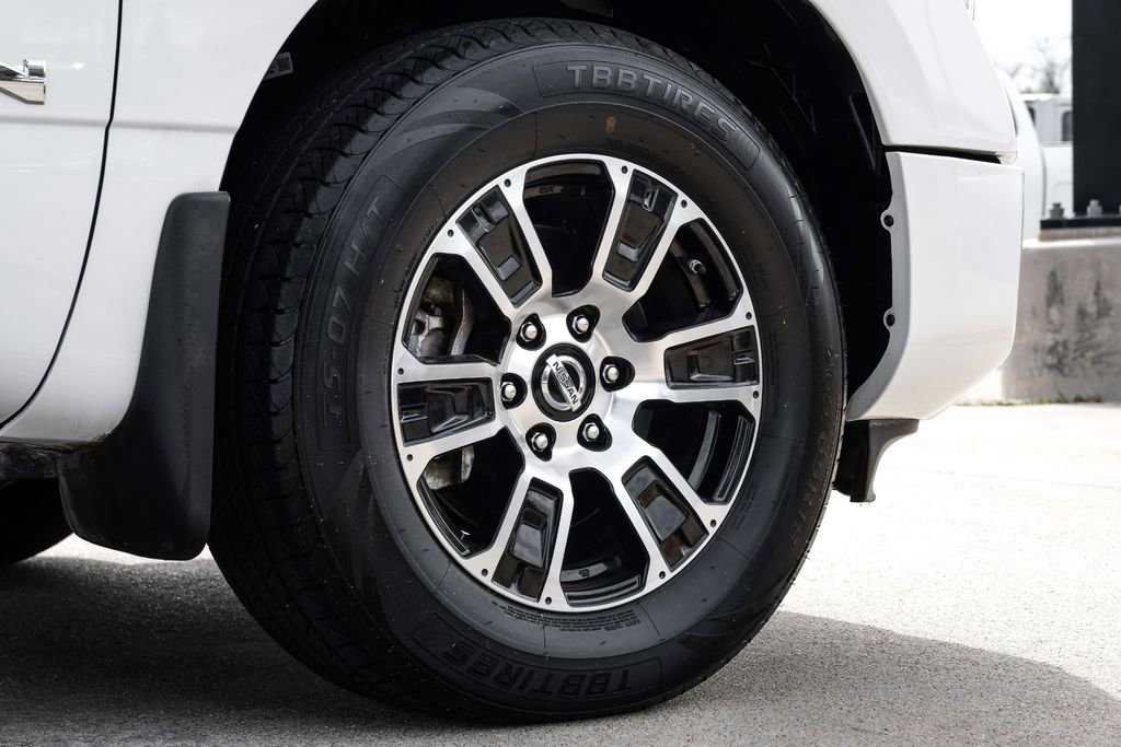 Used 2021 Nissan Titan SV image 55