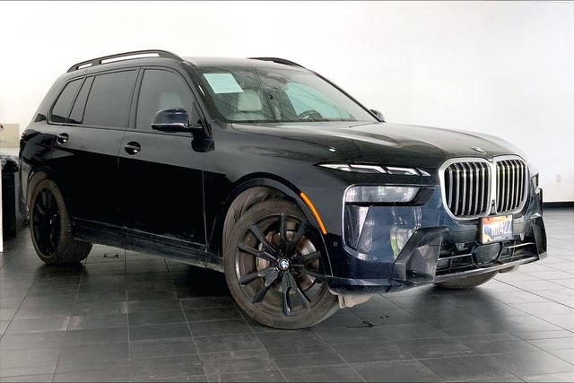 Used 2024 BMW X7 xDrive40i w/ M Sport Package AWD/4WD image 2