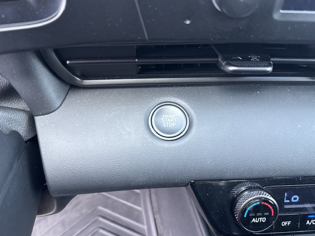 Certified 2025 Hyundai Elantra Sport FWD image 19