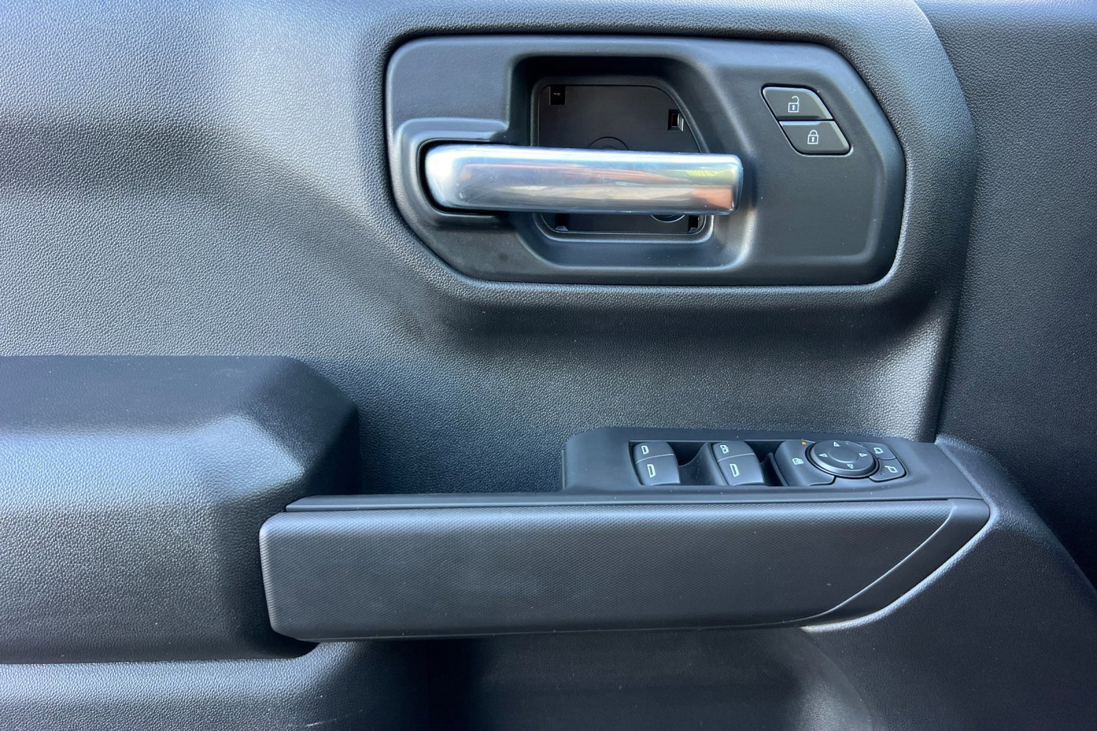 Used 2025 Chevrolet Silverado 1500 Custom Trail Boss image 11