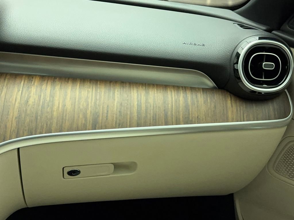 Used 2024 Mercedes-Benz C 300 4MATIC Sedan image 20