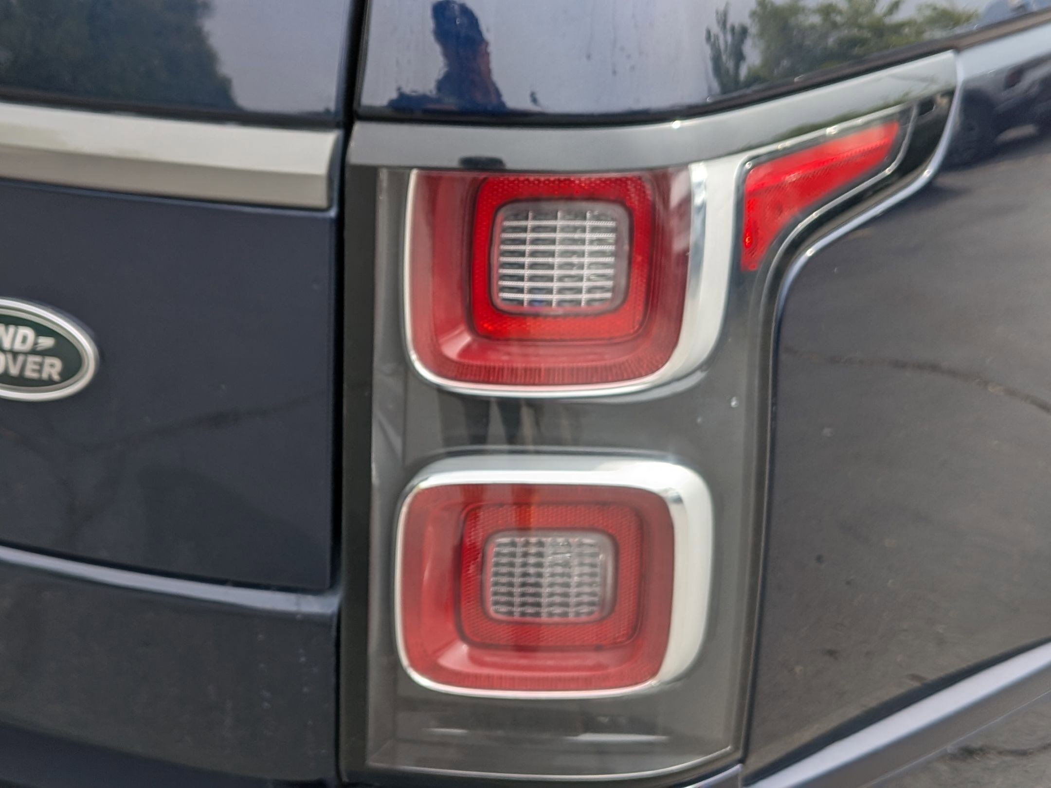 Used 2020 Land Rover Range Rover image 11