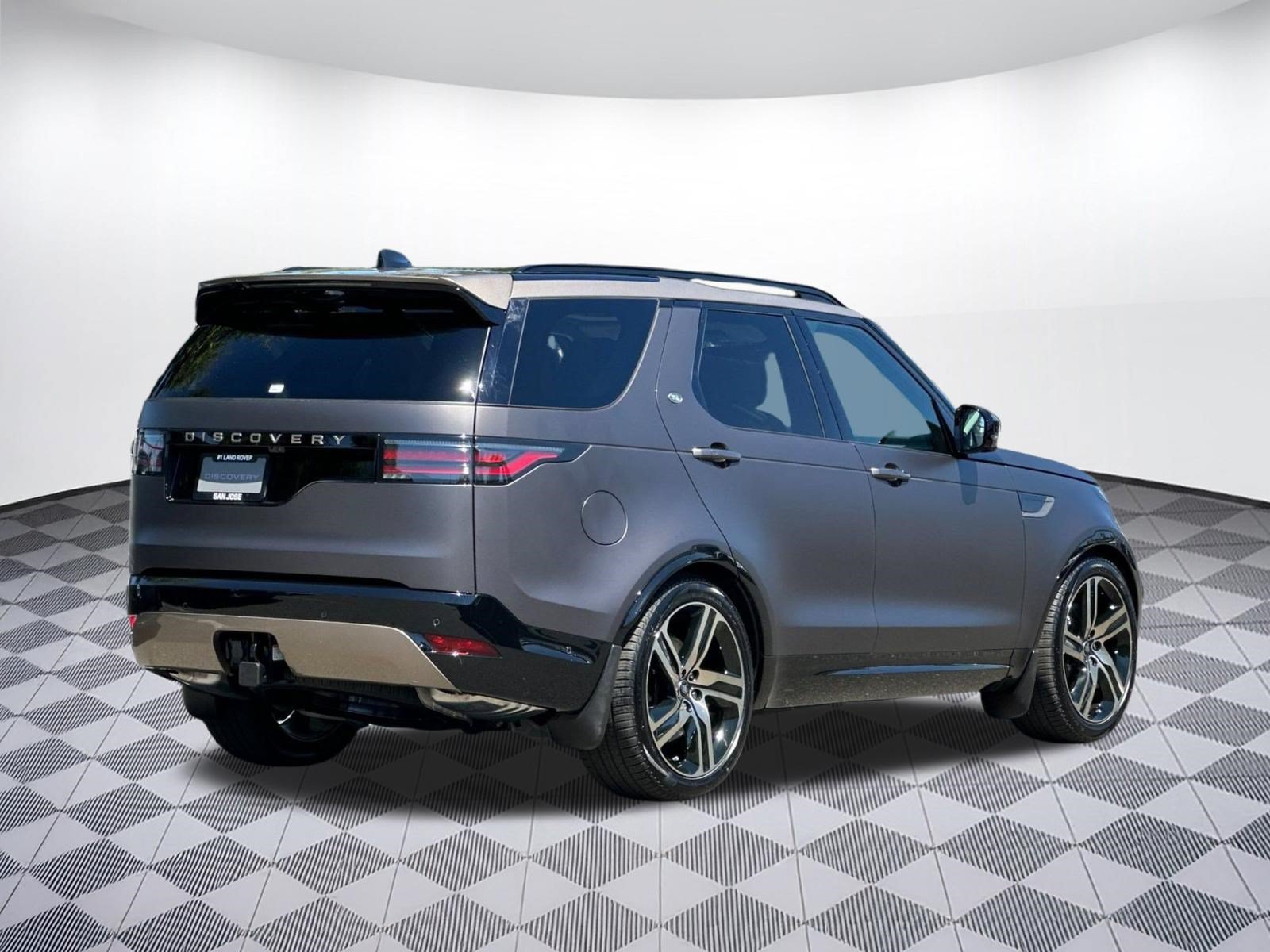 New 2026 Land Rover Discovery Limited Edition AWD/4WD image 8