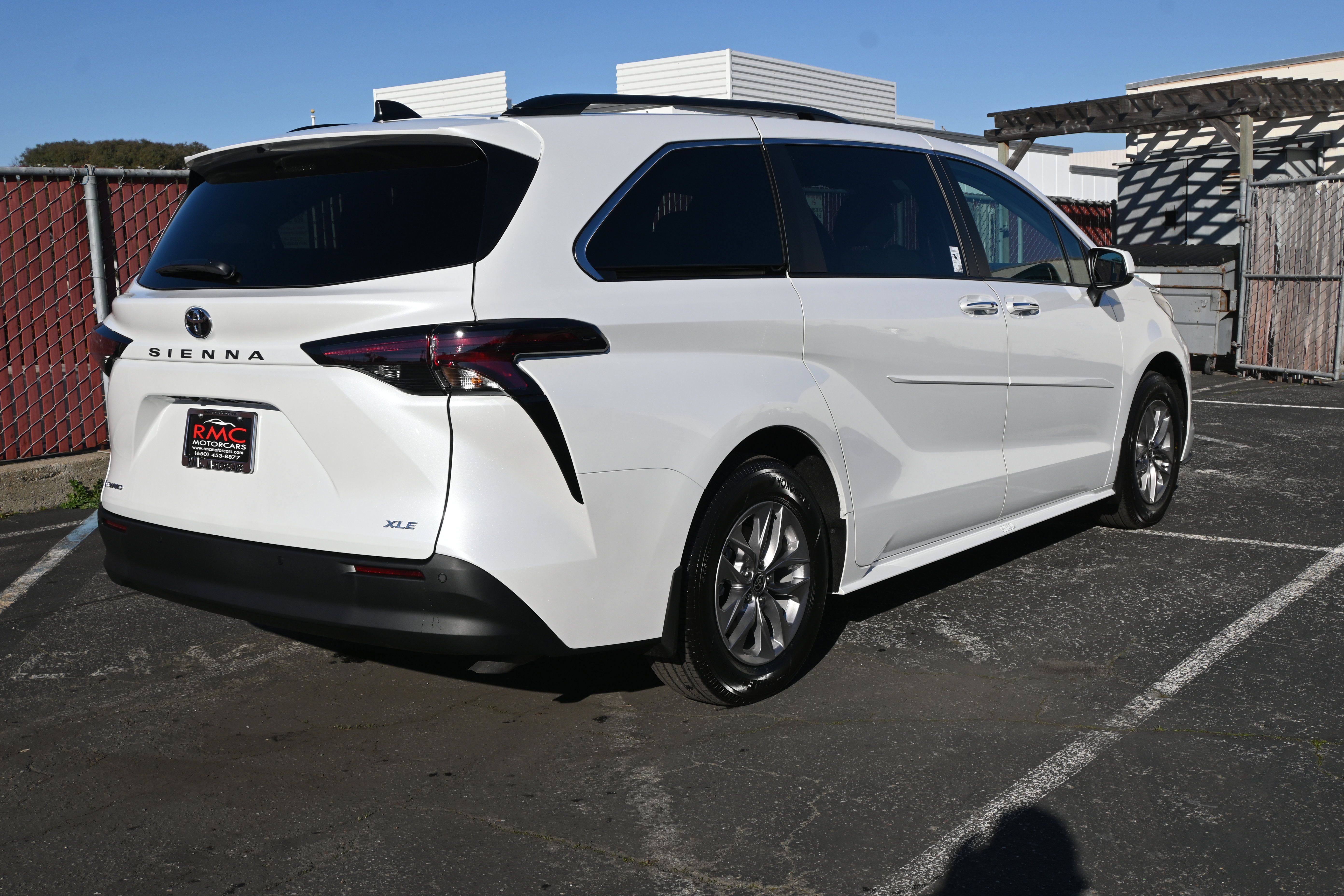 Used 2026 Toyota Sienna XLE image 14