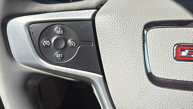 Used 2019 GMC Acadia SLE w/ LPO, Floor Liner Package FWD image 17