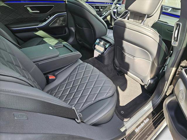 Used 2025 Mercedes-Benz S 580 4MATIC Sedan image 20