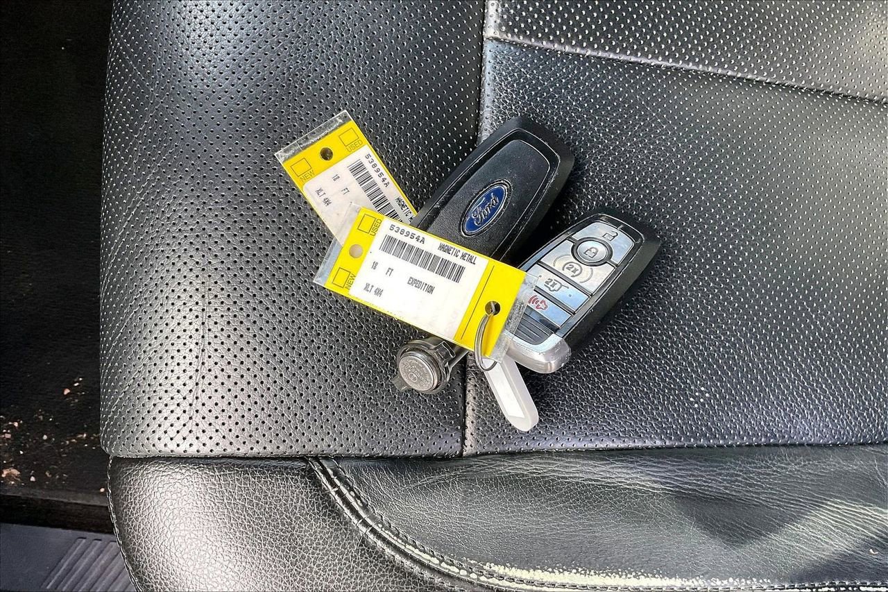 Used 2018 Ford Expedition XLT w/ Equipment Group 202A image 35