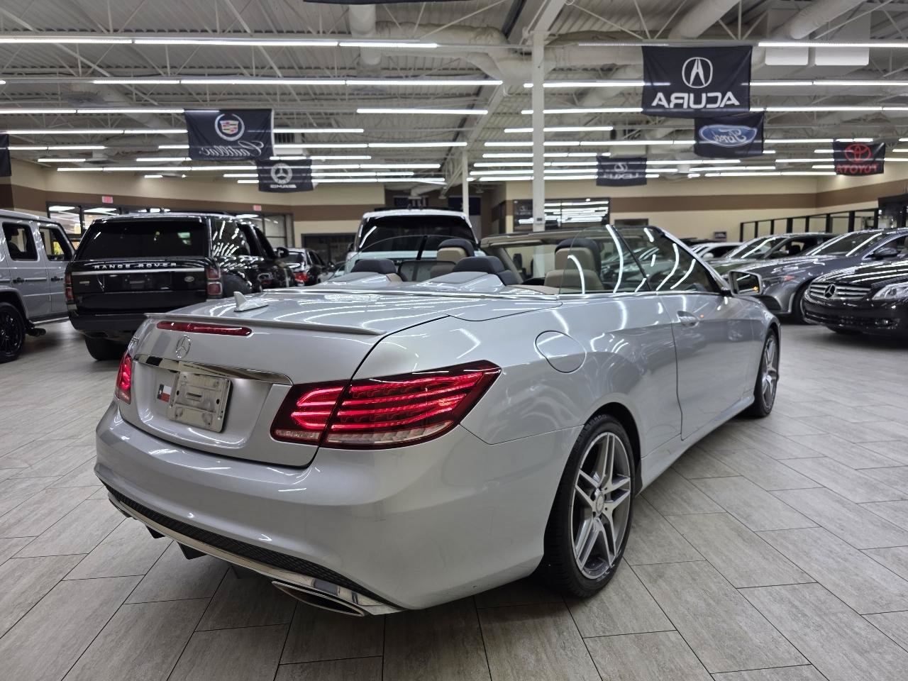 Used 2016 Mercedes-Benz E 550 Cabriolet image 8