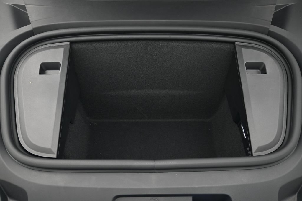 New 2026 Porsche Taycan AWD/4WD image 34