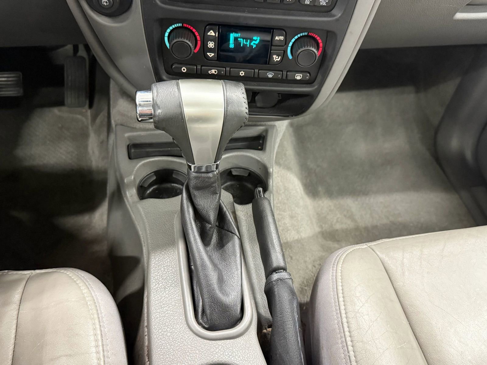 Used 2008 Chevrolet TrailBlazer LT w/ Sun And Sound Package RWD image 32