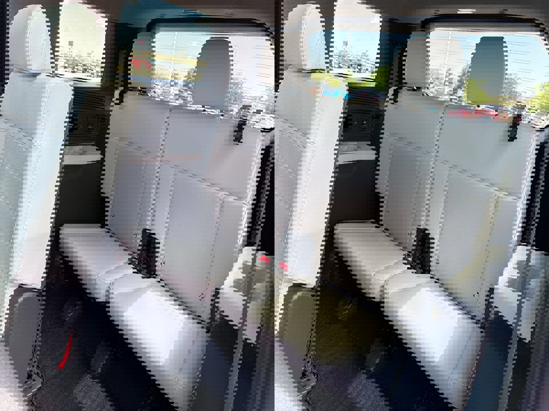 Used 2024 Hyundai Santa Fe Limited image 25