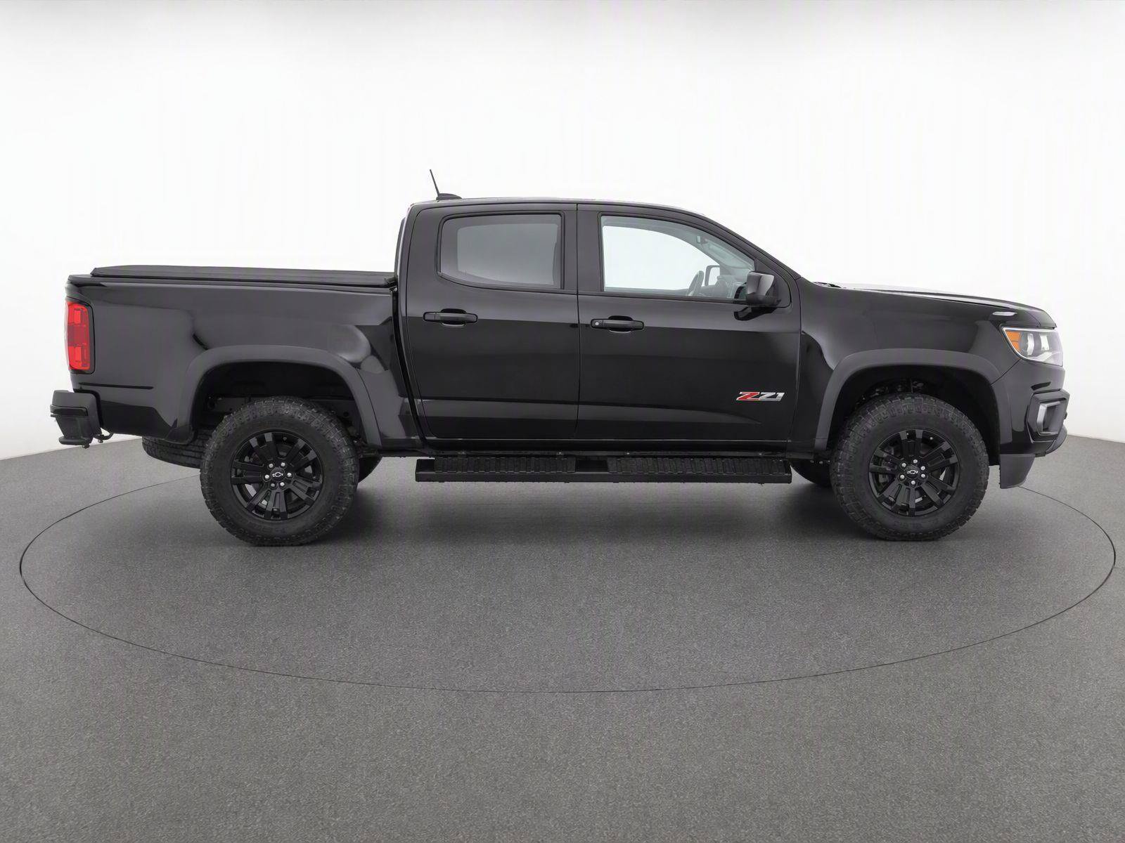 Used 2021 Chevrolet Colorado Z71 w/ Z71 Midnight Edition AWD/4WD image 8