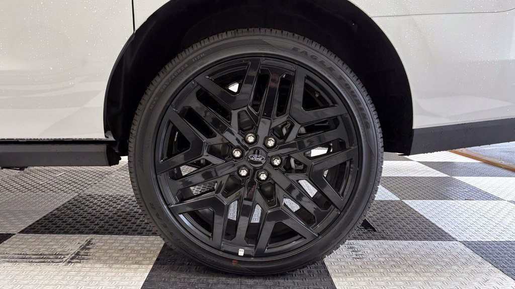 New 2026 Ford Expedition Max Platinum w/ Stealth Performance Package AWD/4WD image 14